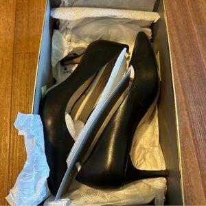 BLACK Louise et Cie Jordyna Pointed Toe Pump